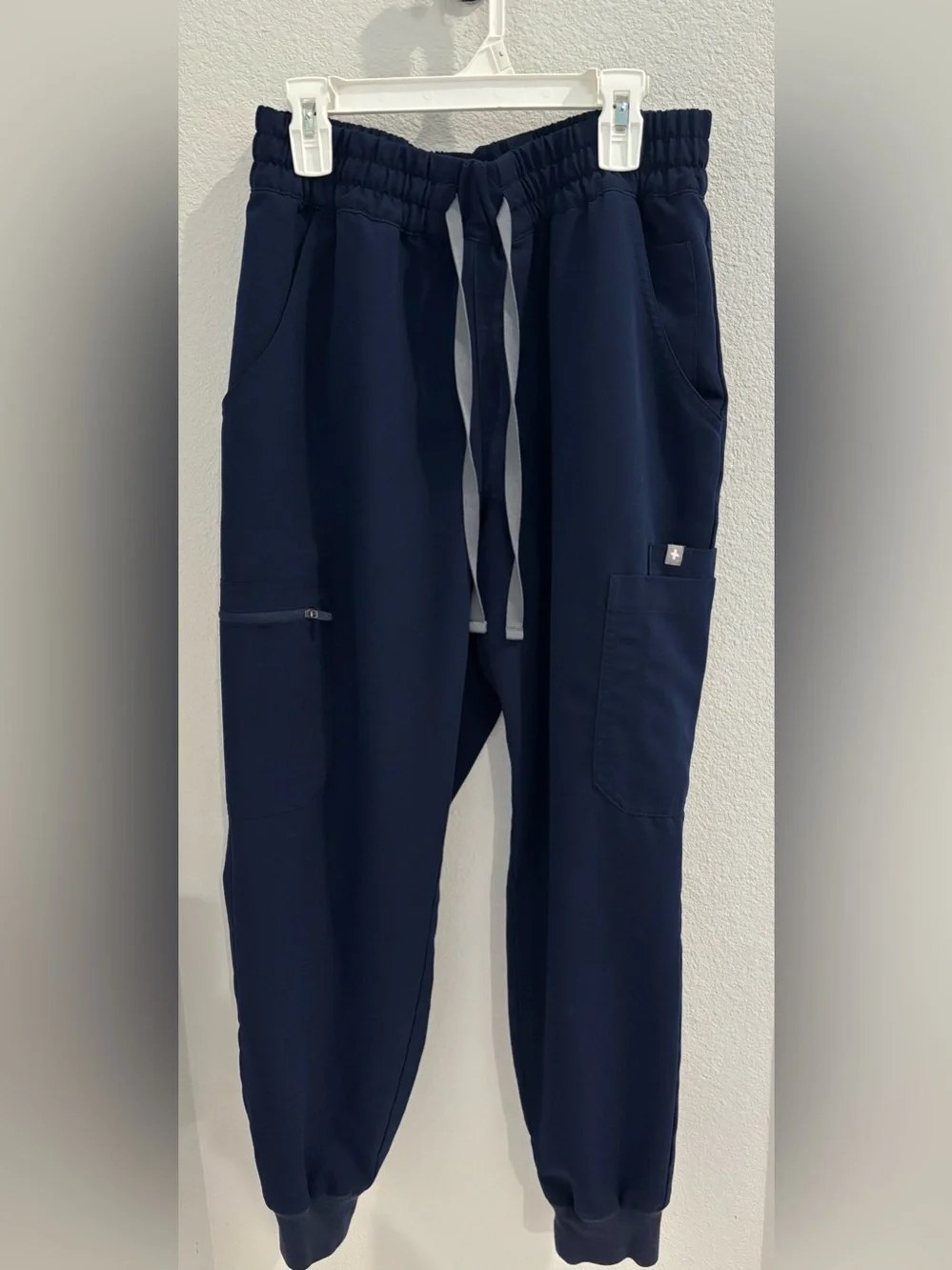 FIGS Women’s Navy High Waisted Uman Relaxed Joggers Size Medium Petite